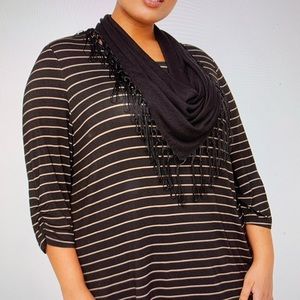 Catherines. Black Striped Top. 3/4 sleeve. Scarf.